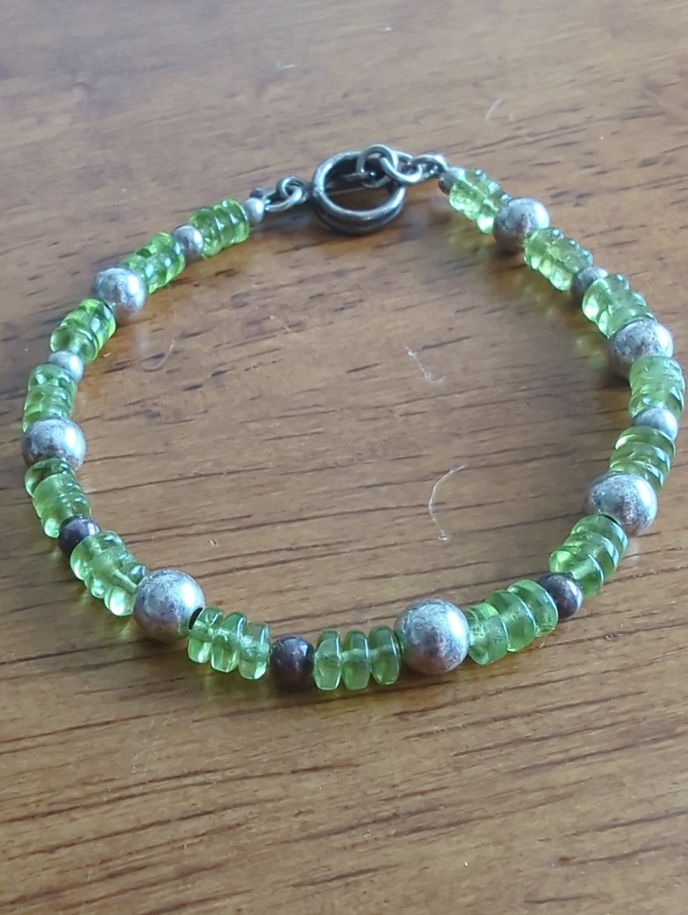 Green Glass Bead Bracelet with Silver Accent Beads